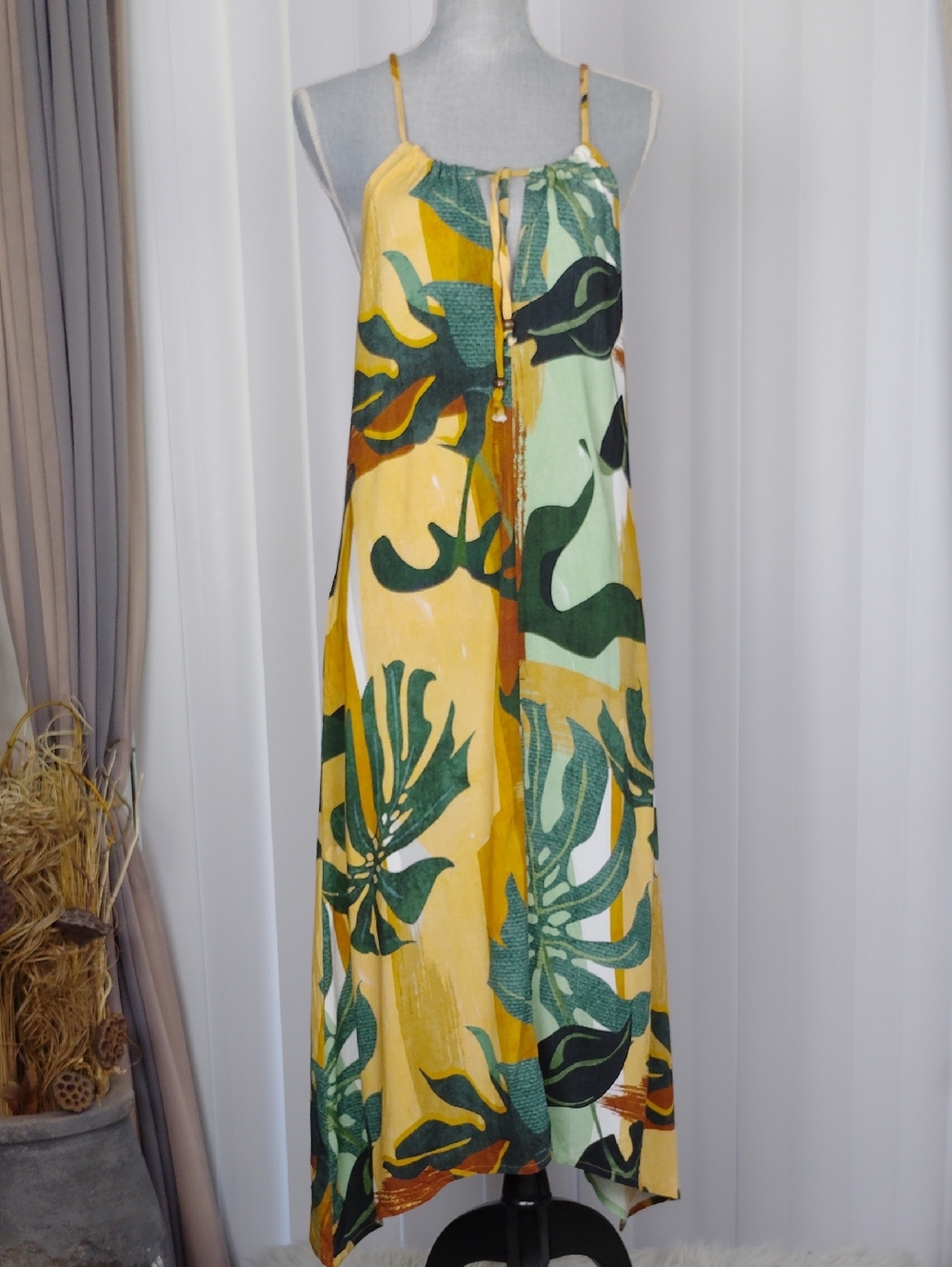 Shore Tropical Print Spaghetti Strap Maxi Dress.